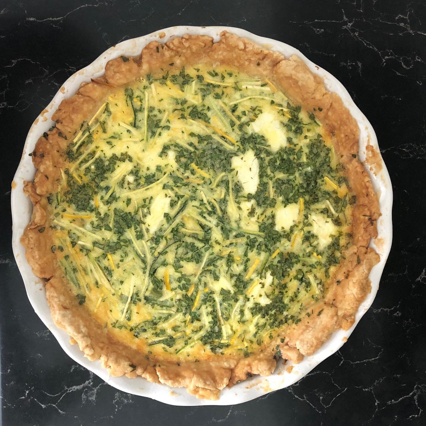 Our Sunday Brunch special this week is a Zucchini, Parsley and Goat Cheese quiche! It is homemade, delicious, and we cannot wait for you to enjoy 🔥 Make sure to Dine-In or Order Out while supplies last! 🍽
.
.
.
.
.
#burbankfood #thenewdeal #brunch 