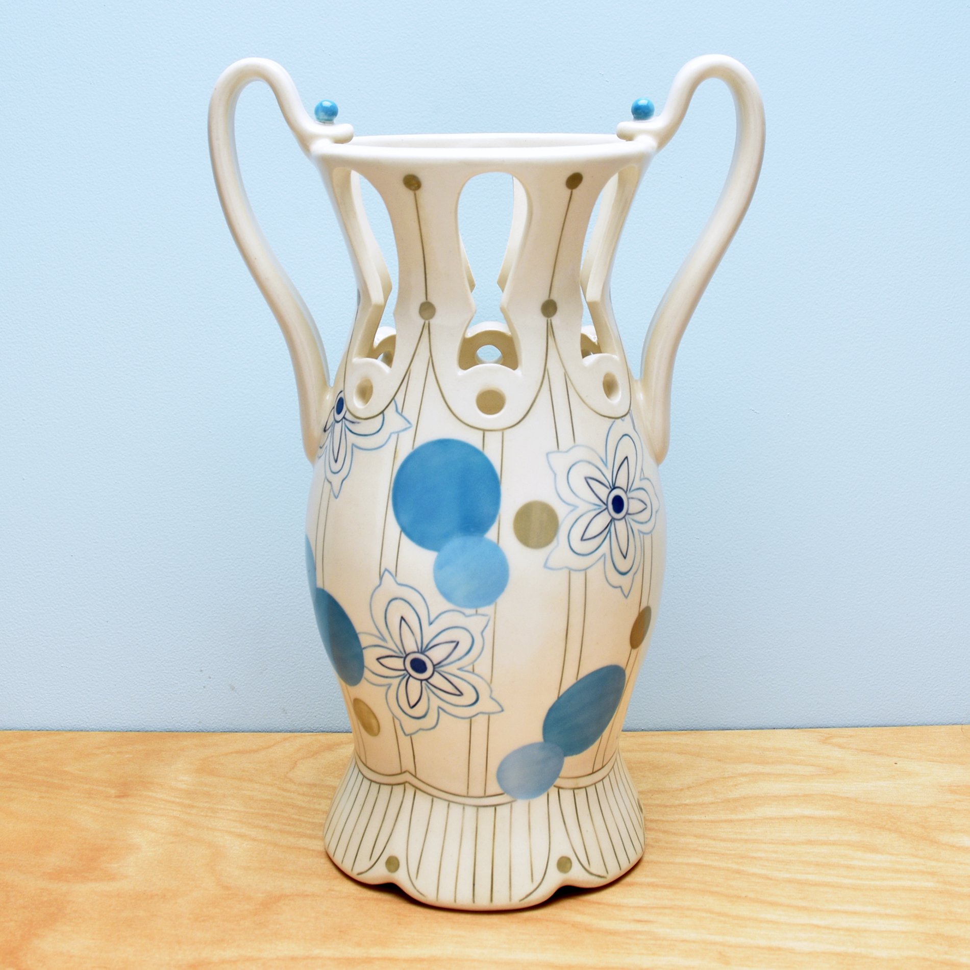 Vase Blue III.jpg