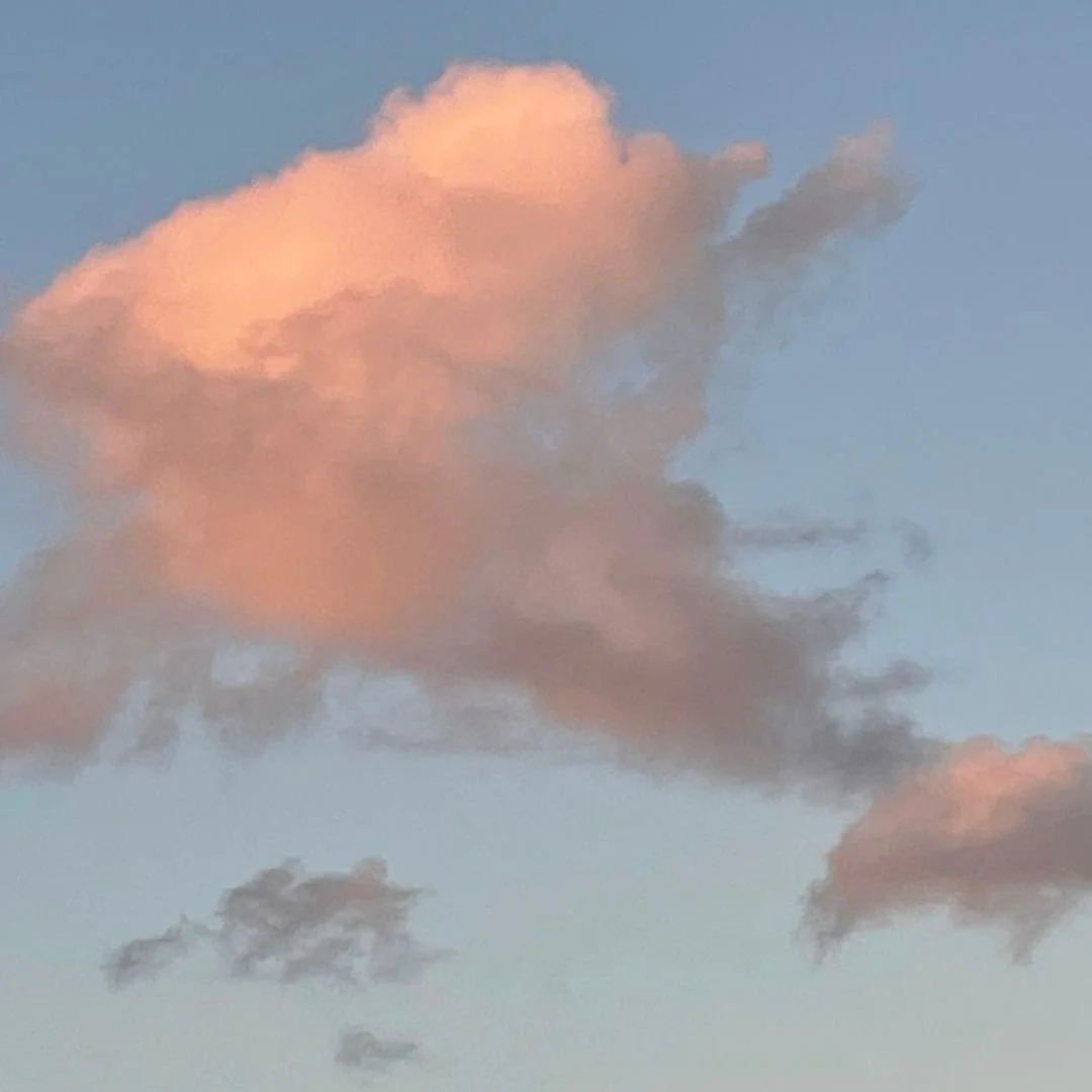 &lsquo;You are the sky&mdash;everything else, it&rsquo;s just weather.&rsquo; ~ Pema Ch&ouml;dr&ouml;n

I often hear people say:

&lsquo;I can&rsquo;t meditate&mdash;I think too much.&rsquo;

There&rsquo;s no failing at meditation. Thinking is part o