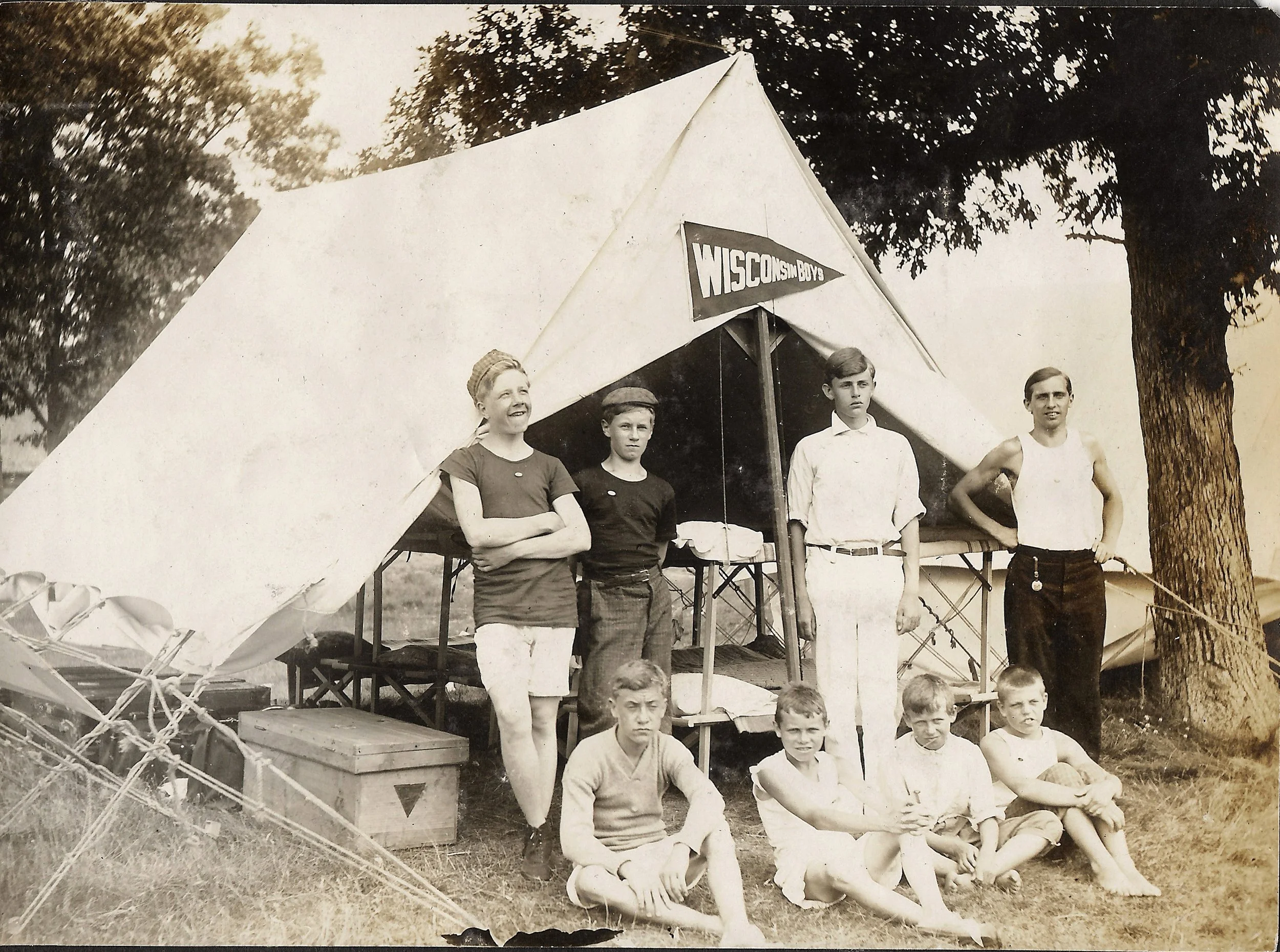1900s - Group photo in front of a tent