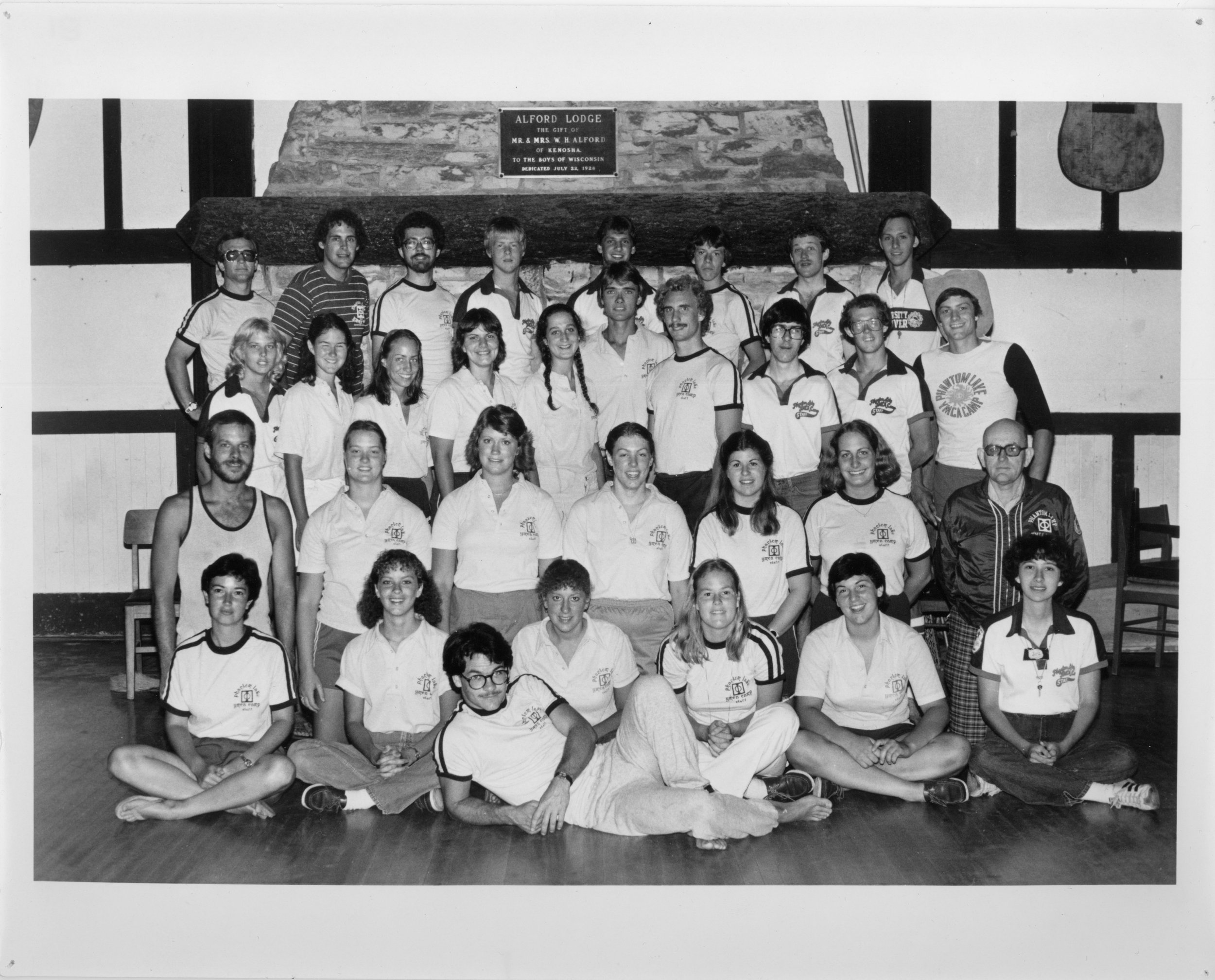 1981 - Girls Staff Photo