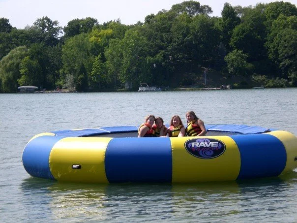 2007 - Group photo on the Aquatramp