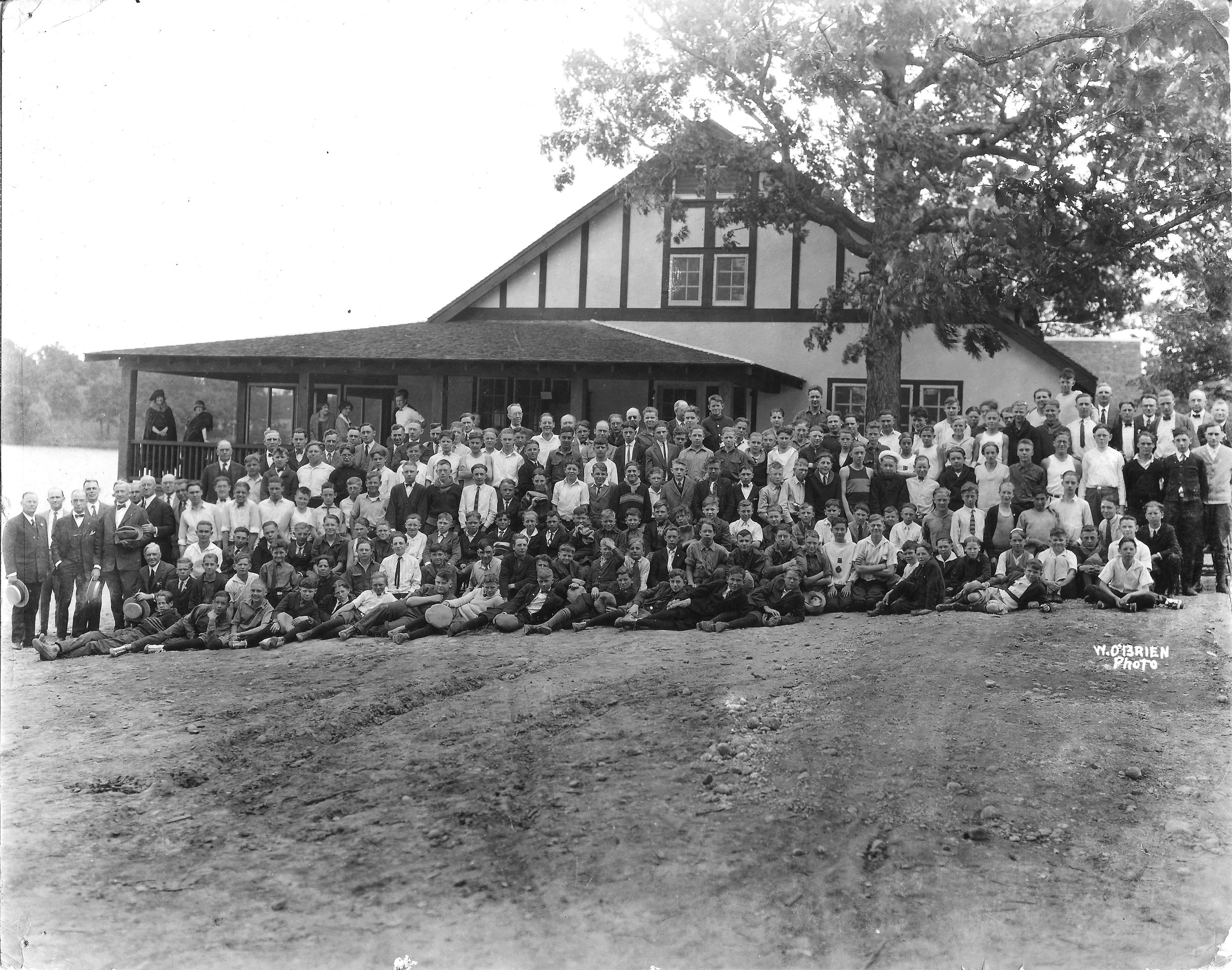 1920s - Group photo in front of the Dining Hall