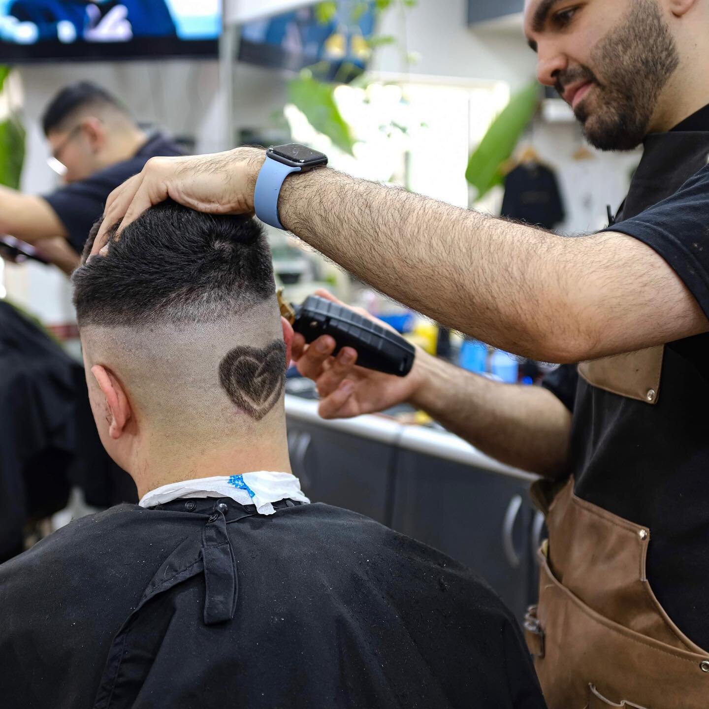 We aren&rsquo;t just a barber we are artists 🔥

Remember to book early and that all of our barbers are at the highest quality. 

Head to our bio to book in a cut!

&bull;

&bull;

&bull;

&bull;

#barber #barbershop #freshfade #fade #staysharp #clea