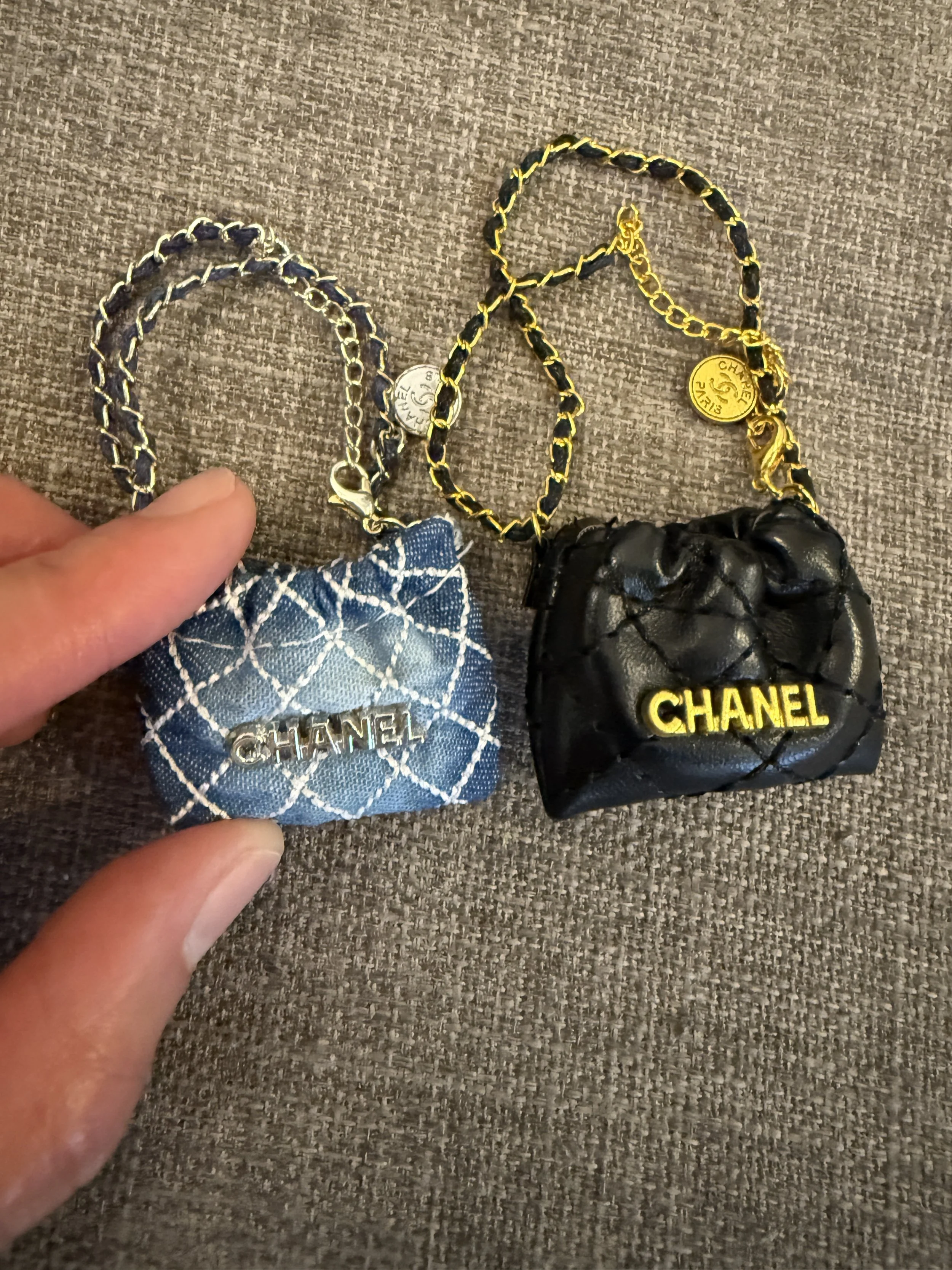 HB702 Miniature 22 Bag