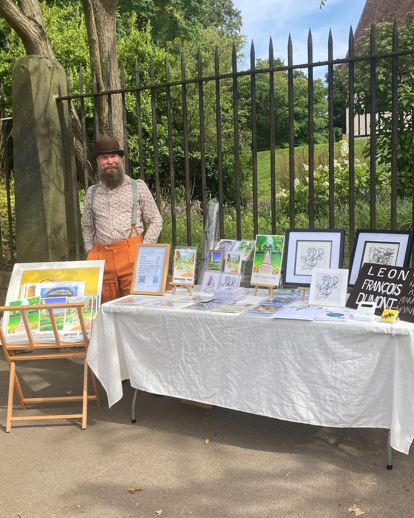 Last hour on @yorkriverartmarket 

The weather gods have been very kind on the first market of 2024. I&rsquo;ve been sandwiched between the two talents of @lindaharveytextiles and @tonimayner in the sunniest spot. Thanks to everyone that&rsquo;s boug