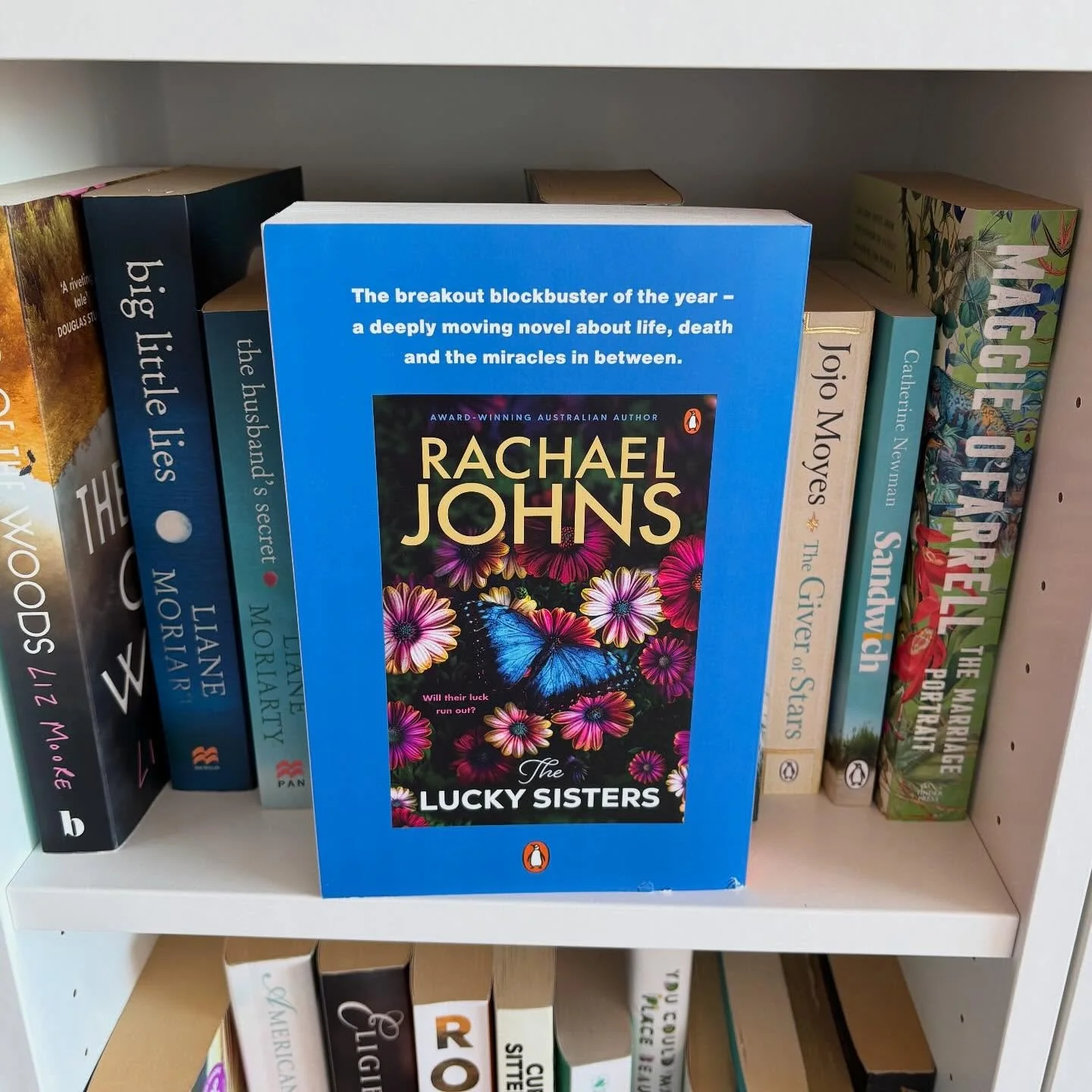 Happy pub day to my buddy @rachaeljohnsisanauthor! The Lucky Sisters is a fabulous read - I only wish I could show off the gorgeous cover properly, but you can see it here on my proof. 

Its&rsquo;s in all good bookshops from today, so add it to your
