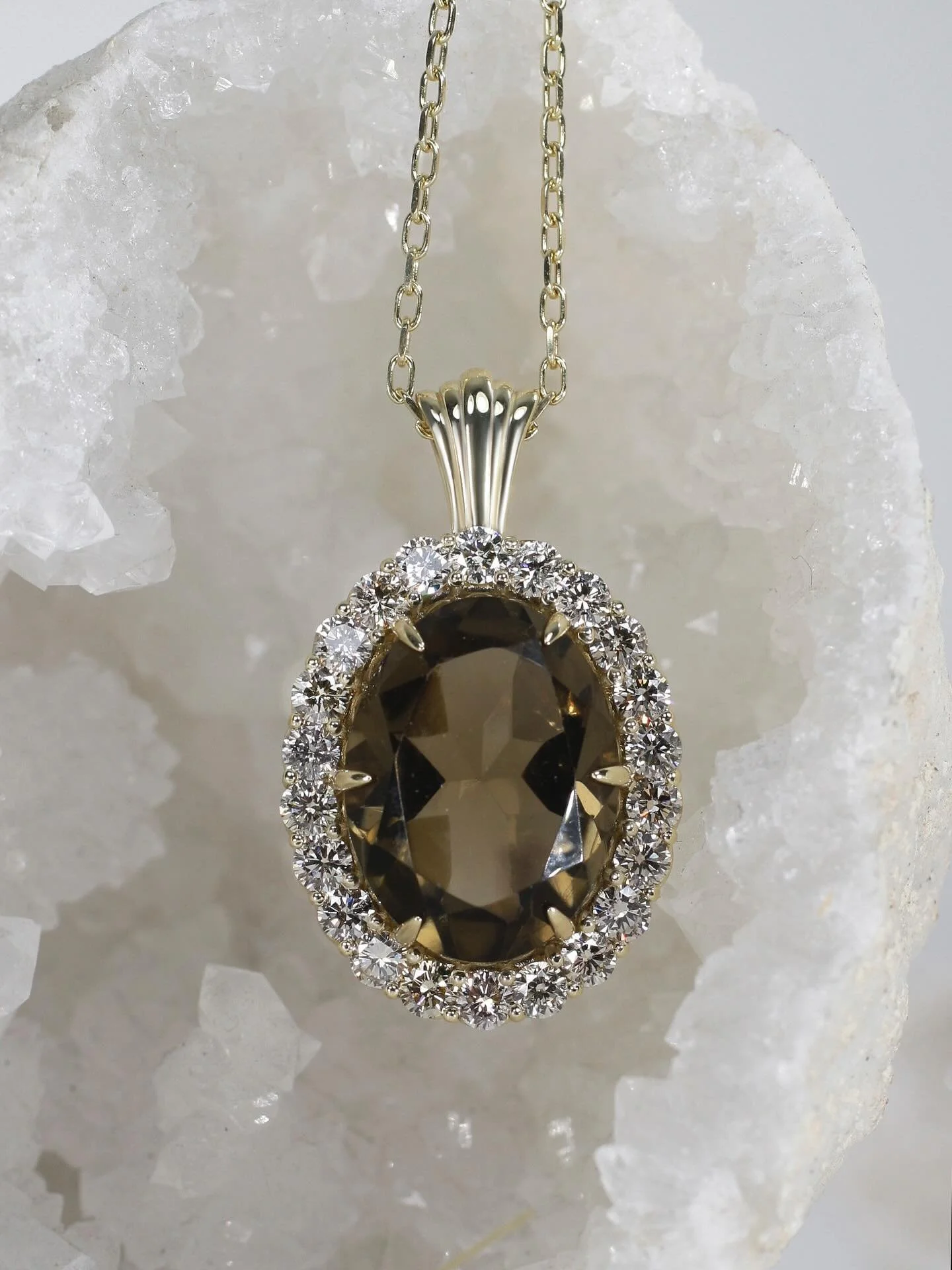 We remodelled her own stones into this beautiful yellow gold pendant; a bold Smokey Quartz and a halo of sparkling diamonds. A one of a kind piece showcasing vintage elegance.
*
*
*
*
*
#bespokependant#smokeyquartz#diamondpendant#remodelledjewellery#