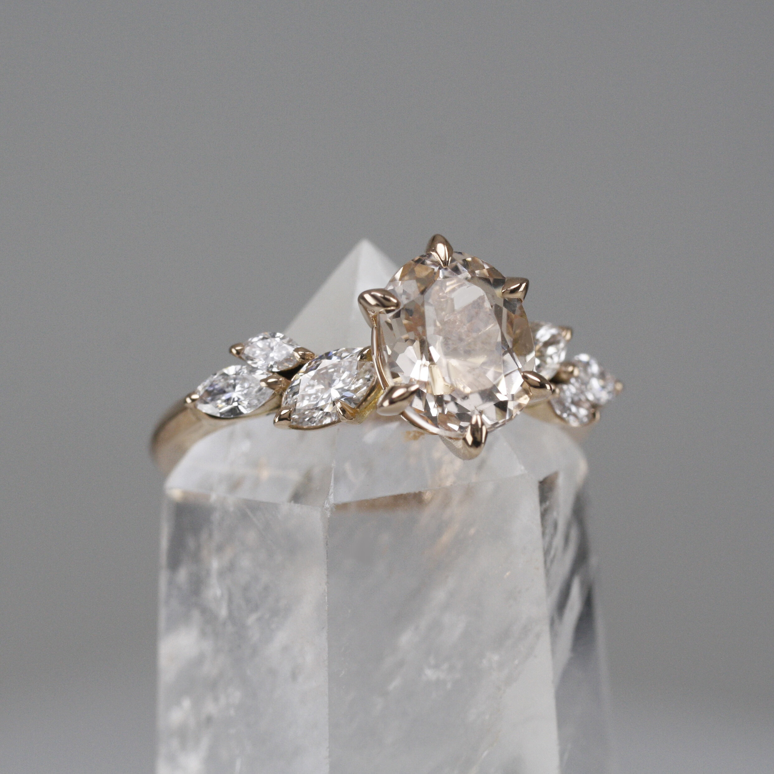 Julia_18red_morganit_diamond_ER_01.jpg