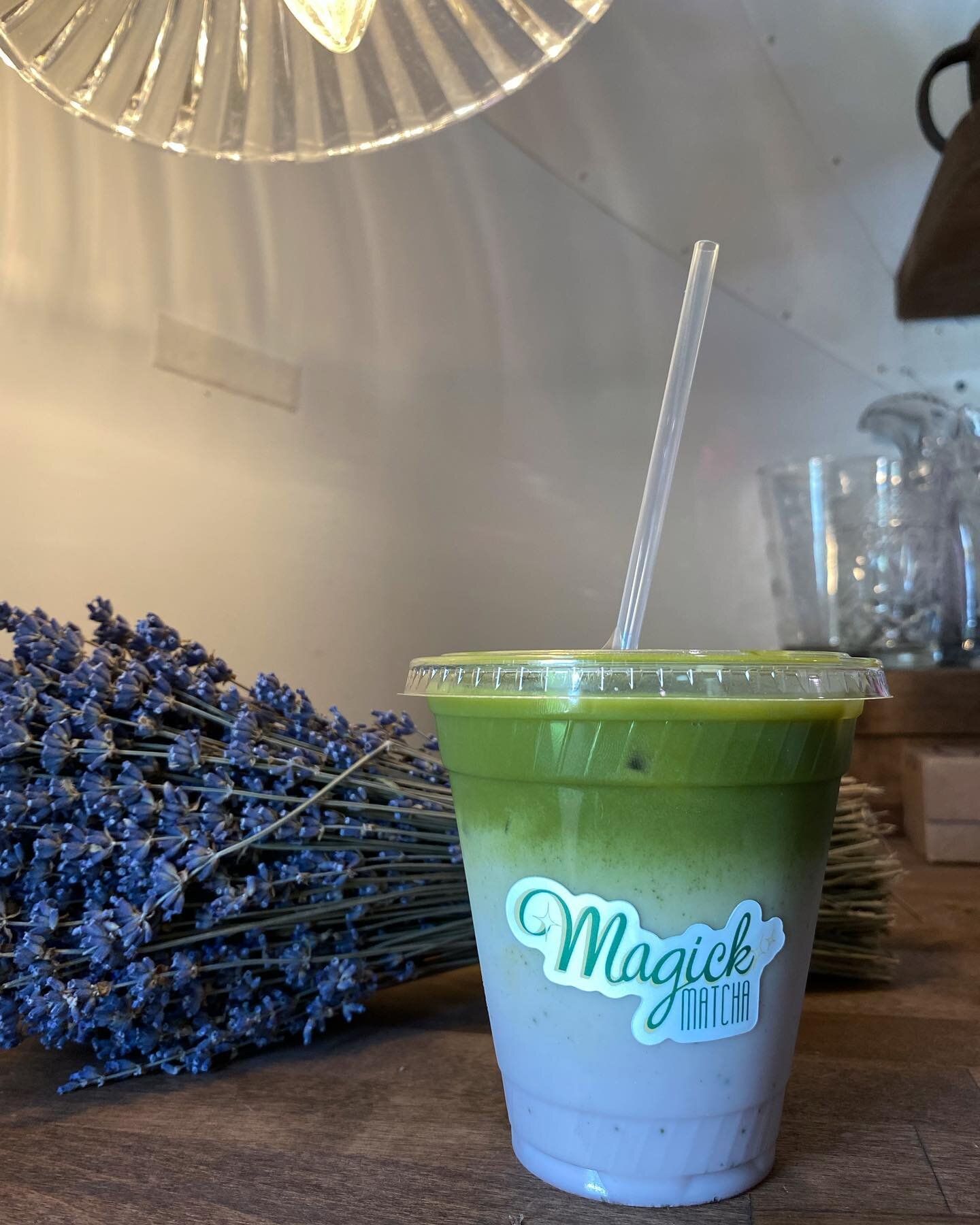 looking for a matcha without all the bells and whistles? our matcha latte is simple and delicious 🍵✨try it as is, or add in lavender syrup for an extra kick of flavor 

#matchalatte #atxfoodtruck #womanownedbusiness