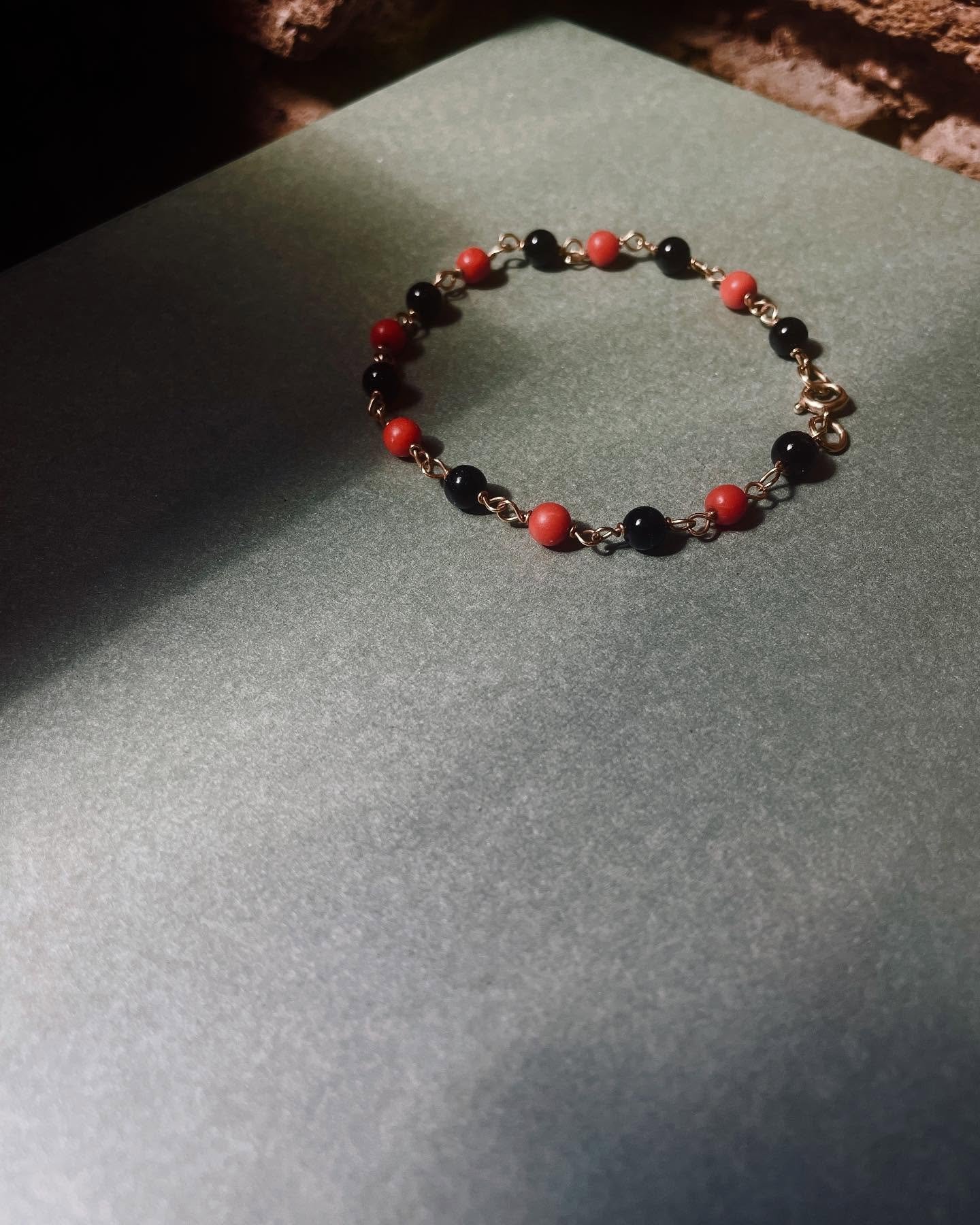 Hand beaded red coral and black onyx 9 carat gold sleeper - a forgotten treasure ✨