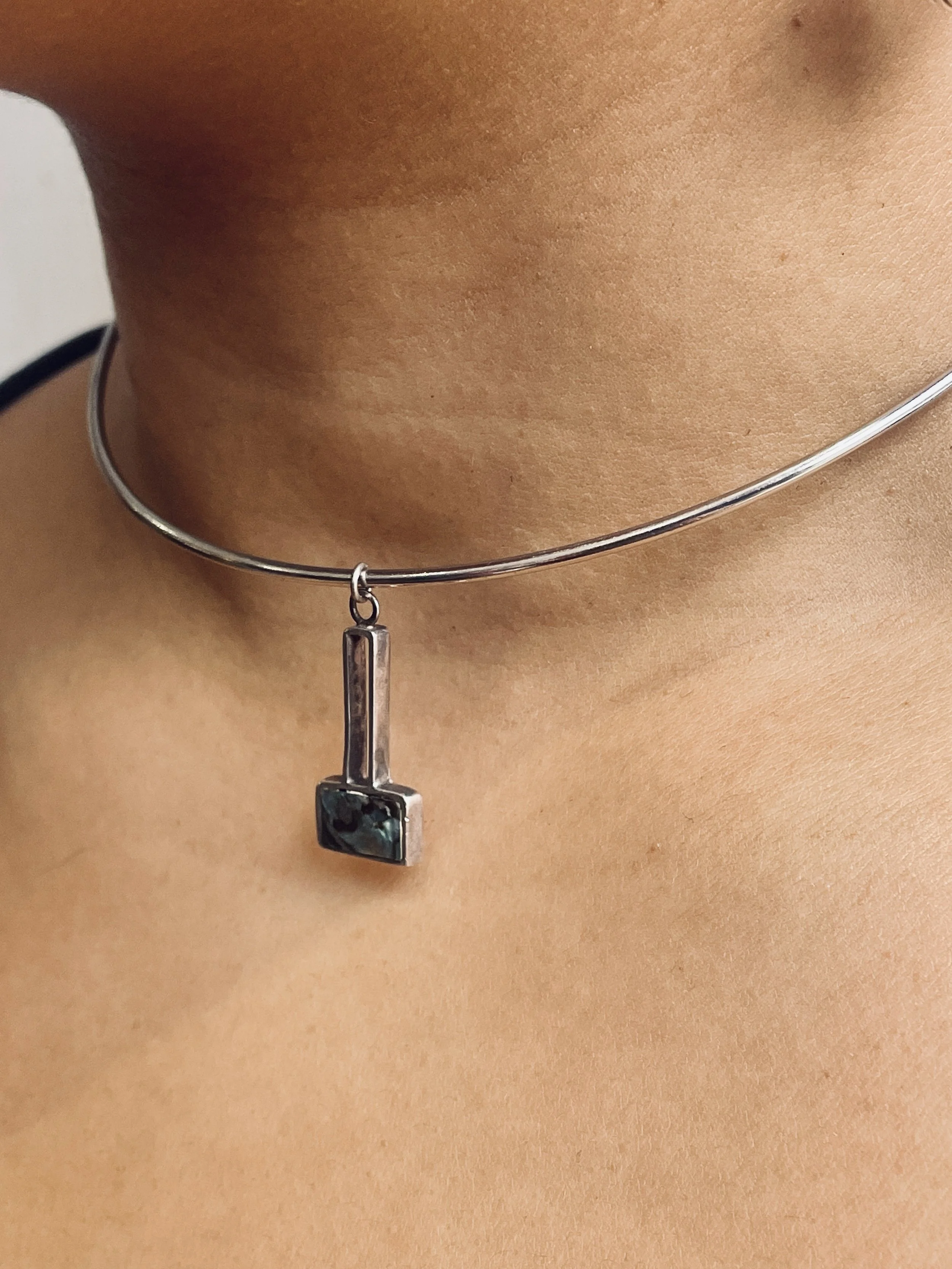 Nacre Collar Necklace.