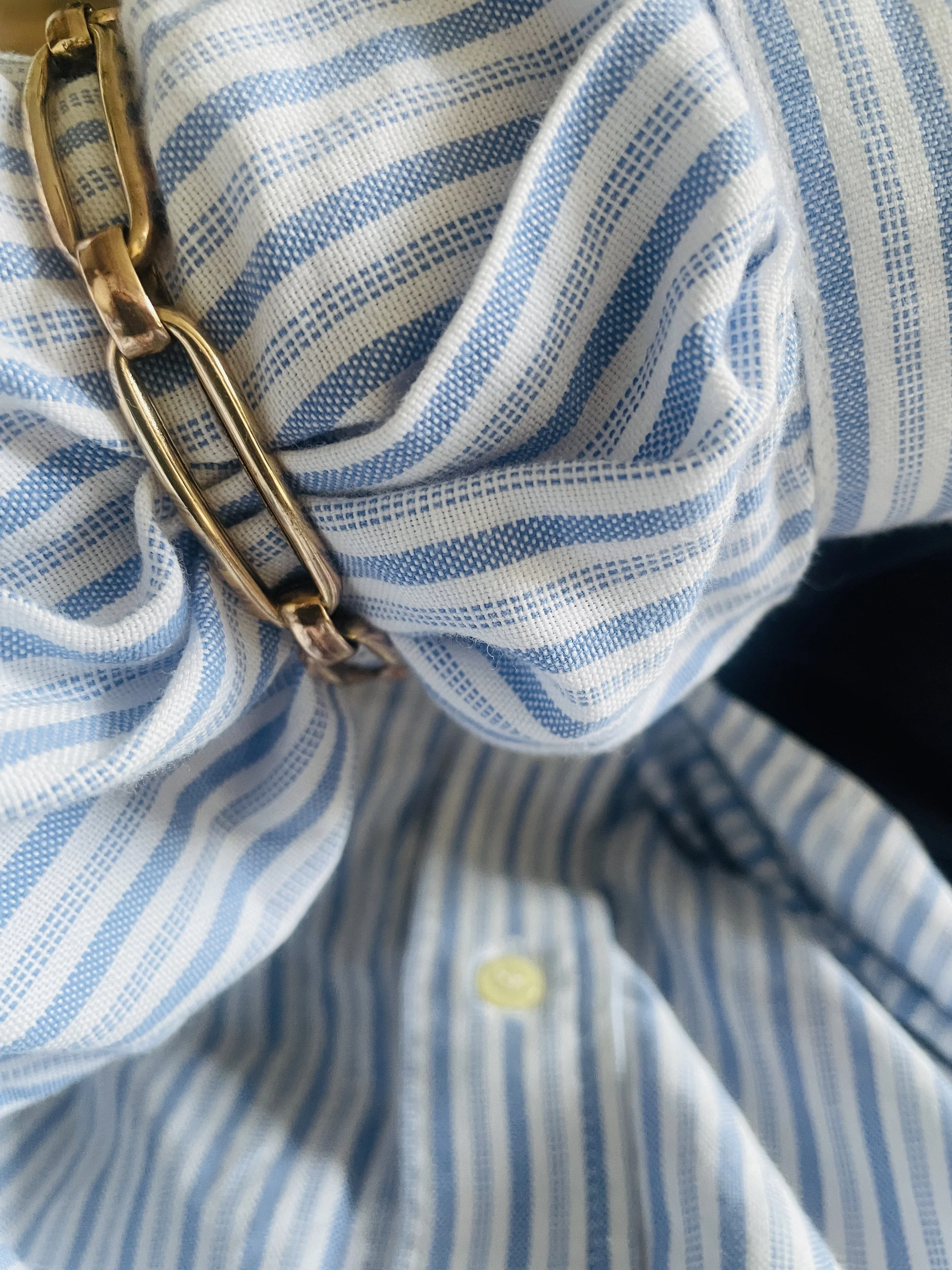 Upper arm rolled gold bangle