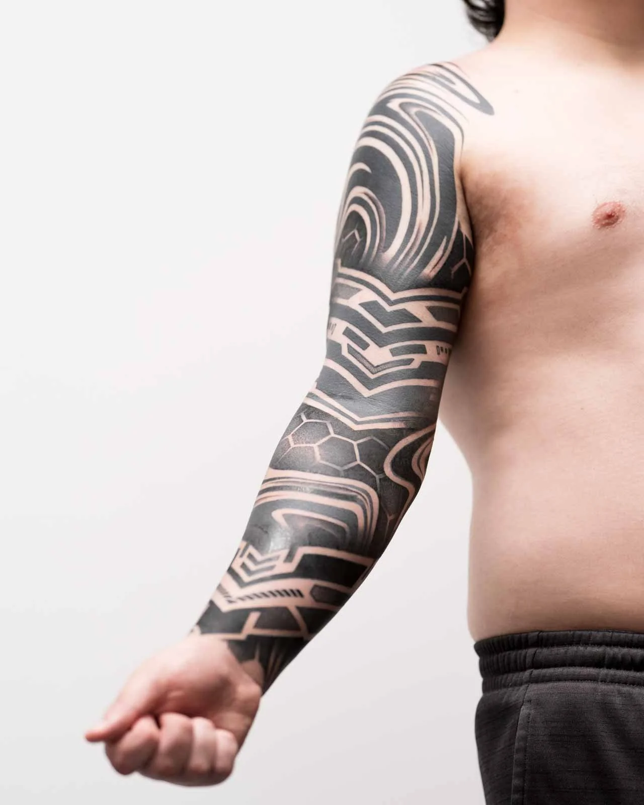 Ryan Hopkins_Katie Mizuno Hexagon Suminagashi Sleeve Futuristic Tattoo 2026-10.jpg
