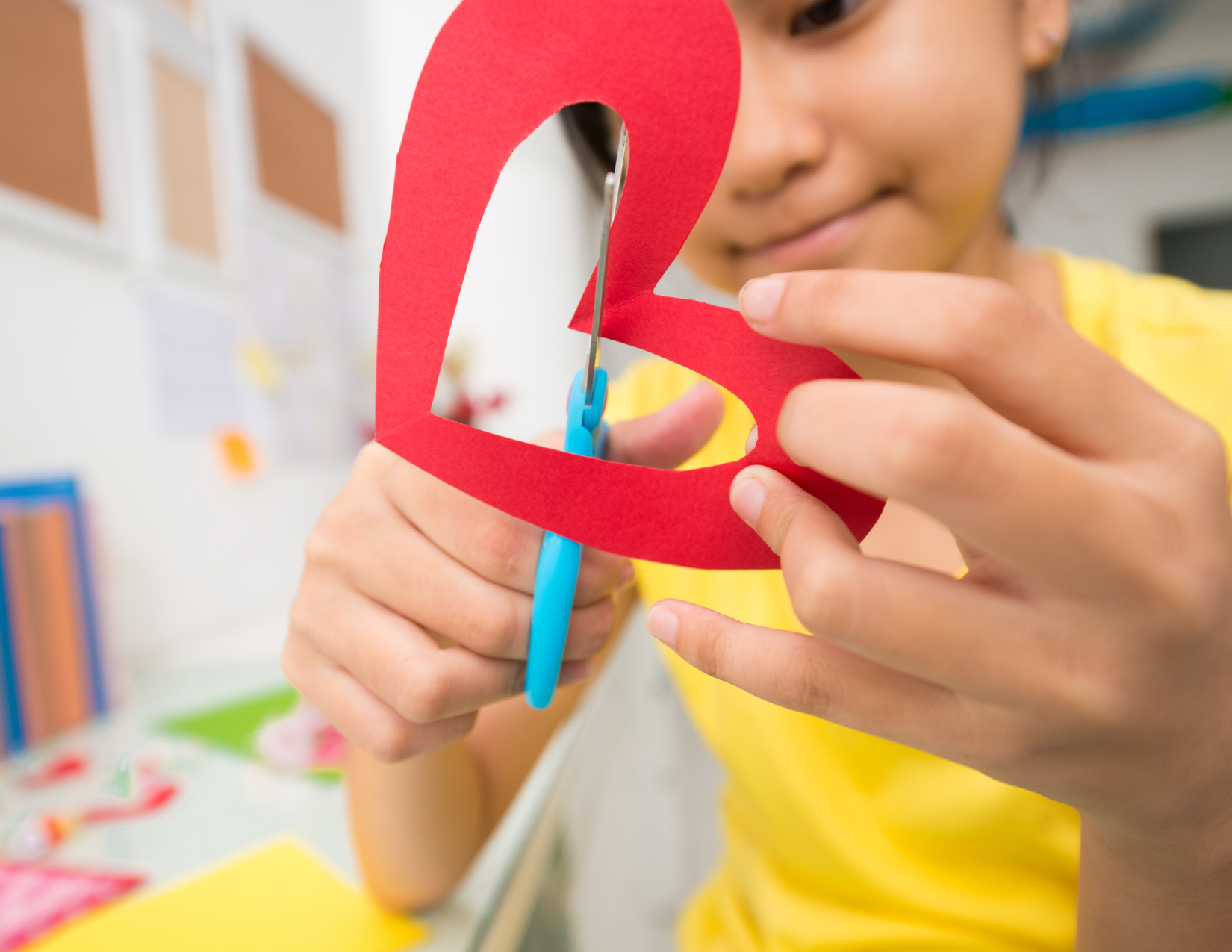 TAKE HOME ART KIT sign.png