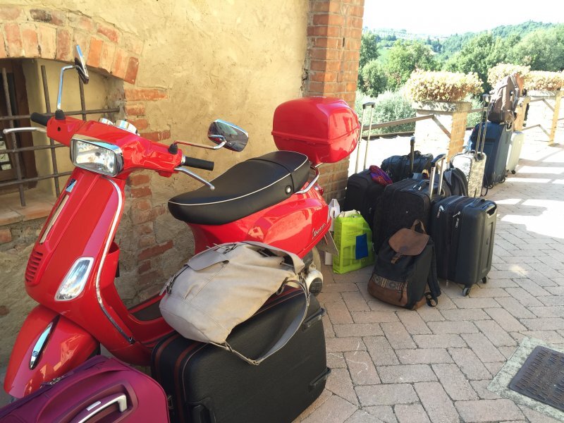 Scooter_and_luggage__1630475234_64173.jpg