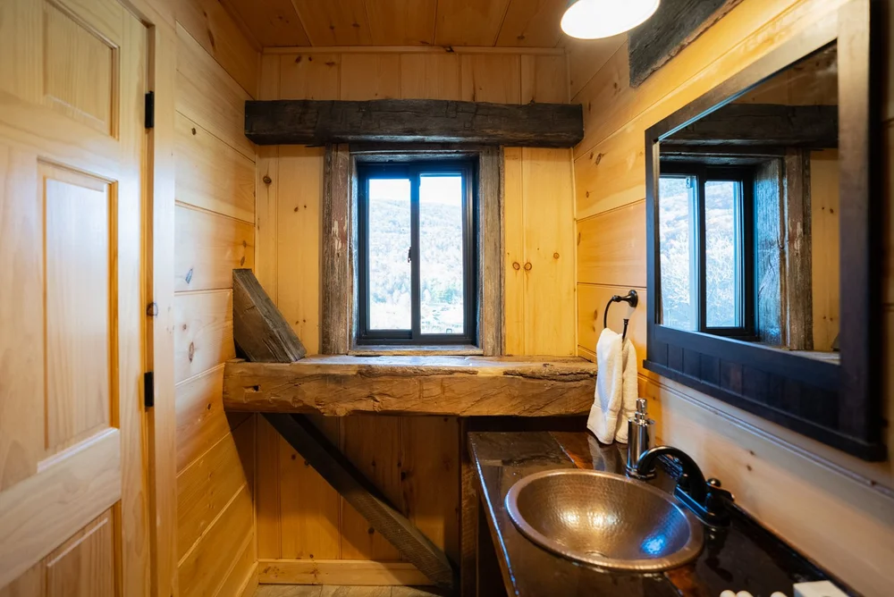 beautiful log cabin strong roof