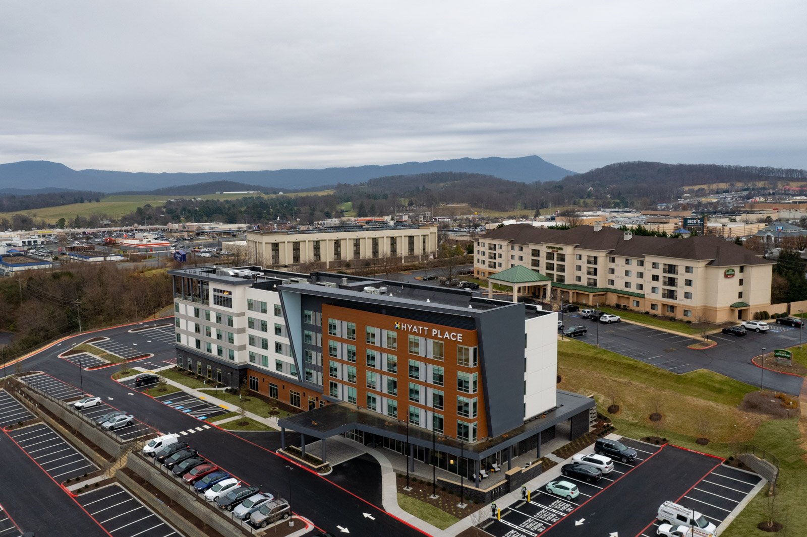 virginia commercial building roofing contractors