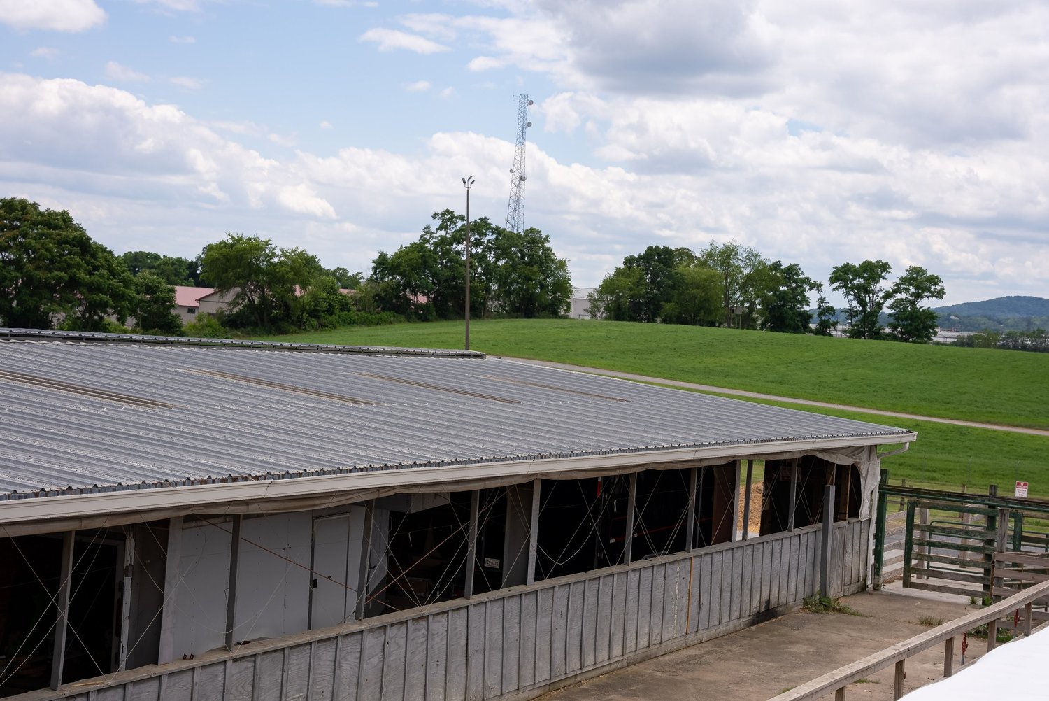 rockingham county steer barn roofing