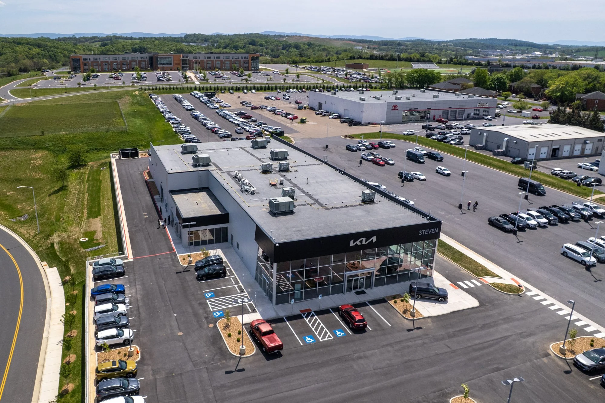 aerial view of steven kia roof in harrisonburg virginia