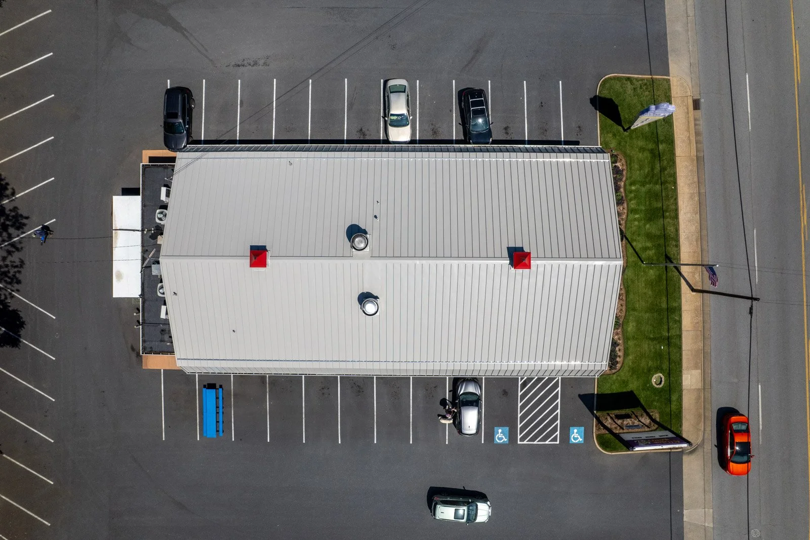 Top down drone shot of Kline's Dairy Bar in Staunton Virginia