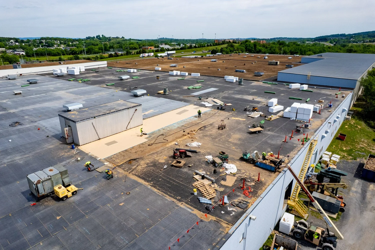 commercial building roofing contractors