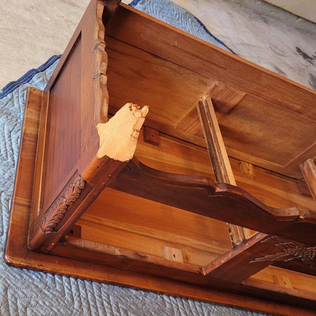 Step by Step... an inside look at how an onsite table leg repair goes from start to finish

#woodrepair #woodrepairaustin #finewoodrepair #furniturerepair #furniturerepairaustin #woodfurniturerepair #refurbishedfurniture  #furniturerestoration #austi