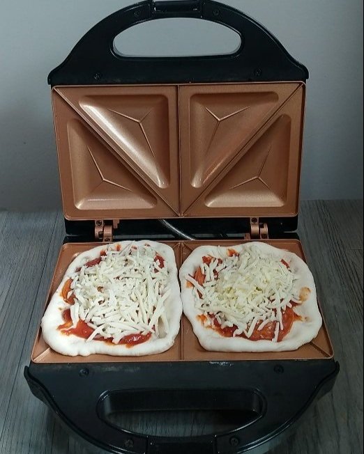  Mini Personal Sandwich Maker, Pizza Pockets