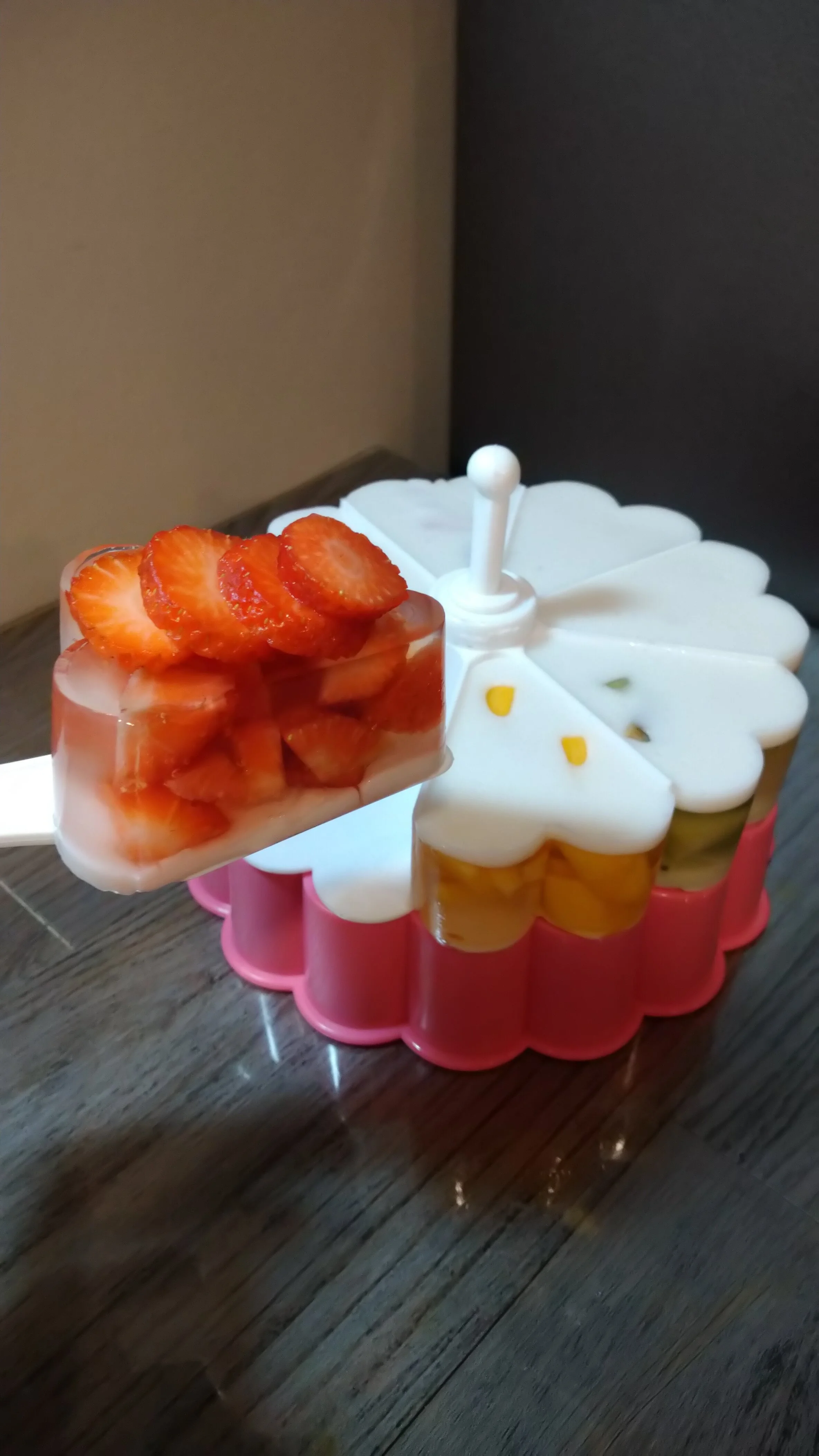 Fruit jello