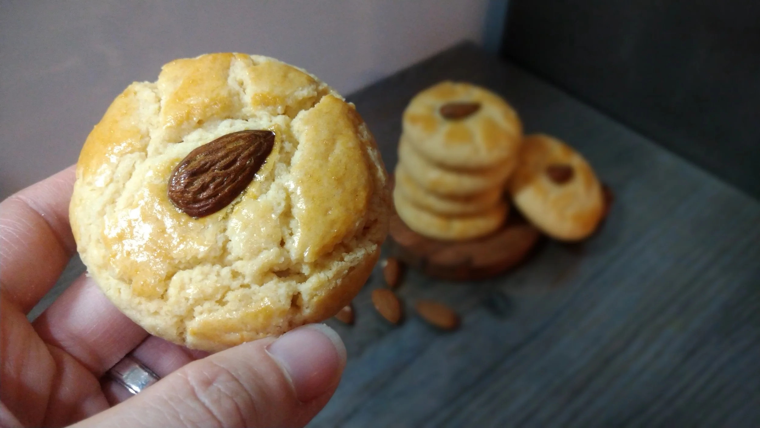 How To Make Chinese Almond Cookies | 杏仁餅