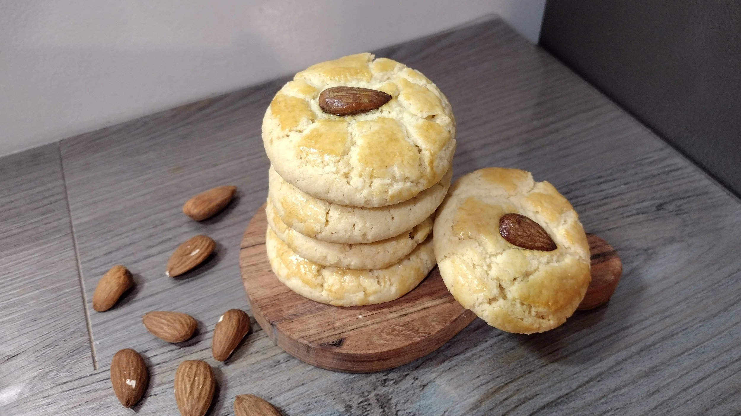How To Make Chinese Almond Cookies | 杏仁餅