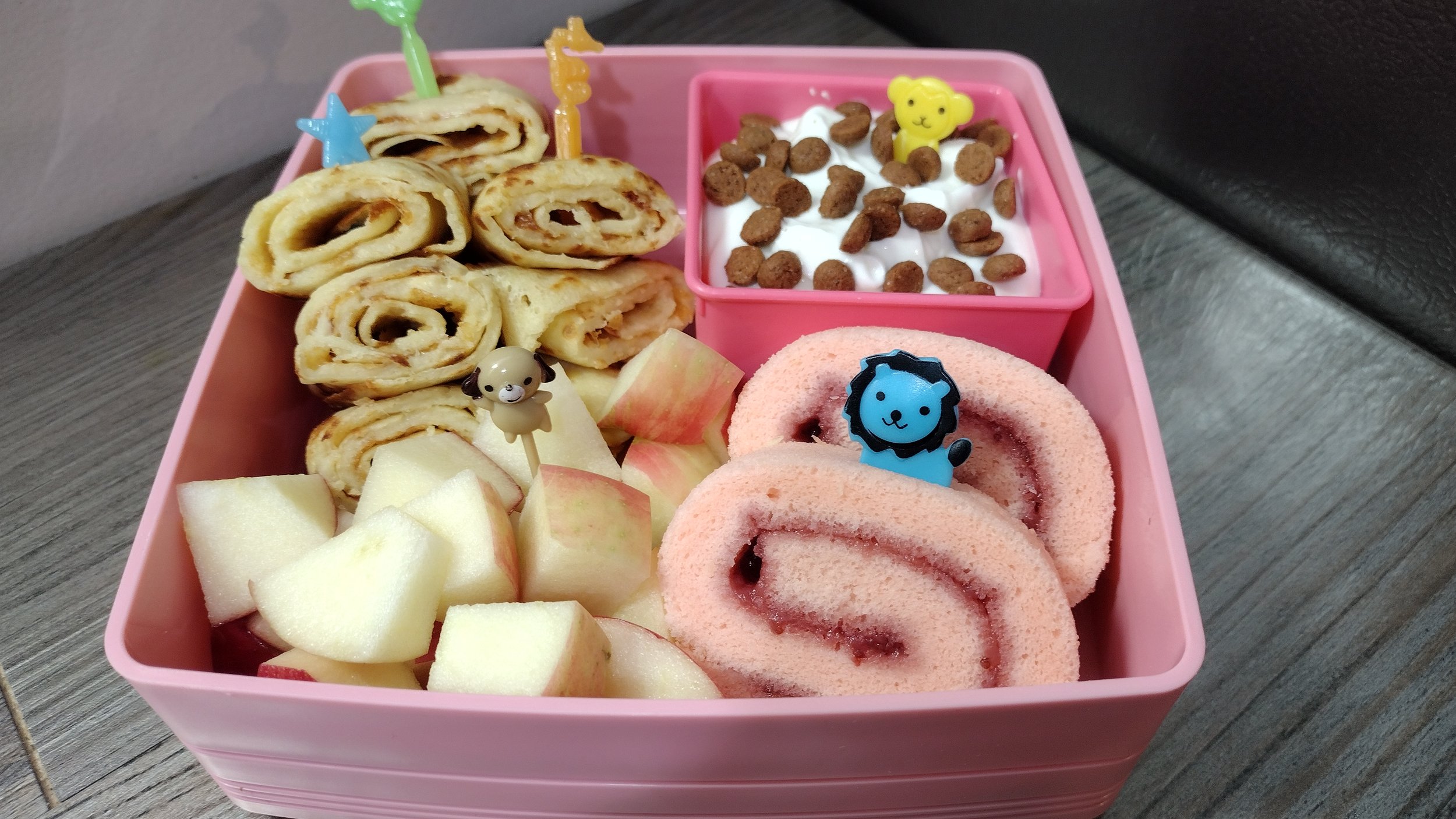 Kids' Bento Box - Corn Cake Pancakes & Yogurt
