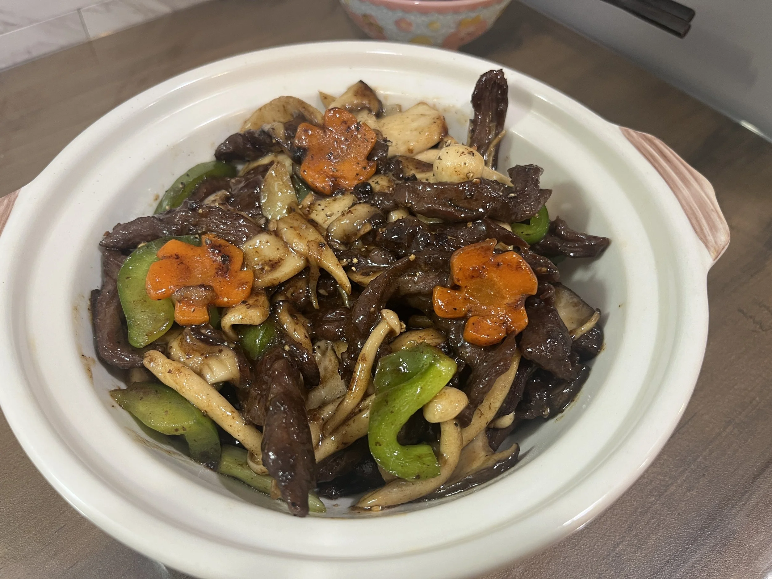 Black Pepper Mushroom Beef Stir Fry | 燒汁野菌炒牛肉