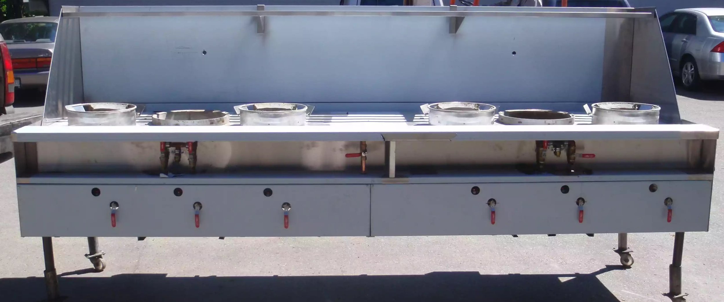 thumbnail image 2 of 16-Tip Jet Burner With Iron Lid - 128,000 BTU Natural Gas Commercial Wok Range Burner 2 of 6