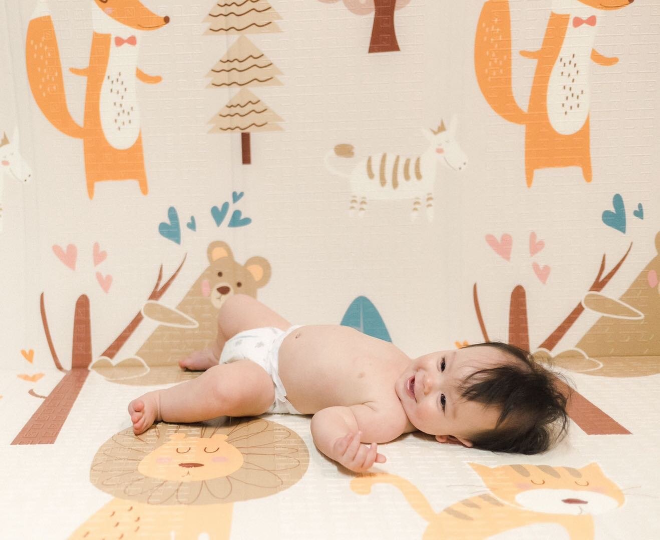 ☀️☀️☀️
Missing this little munchkin!

I also love how the play-mat made such a perfect backdrop heh.