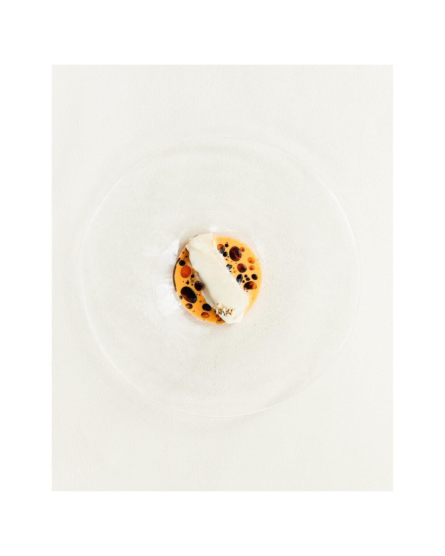 Halibut. Bone broth. Crab fat 

- burnt hay oil. tomato oil. XO made from local dried seafoods. 

@helmmnl