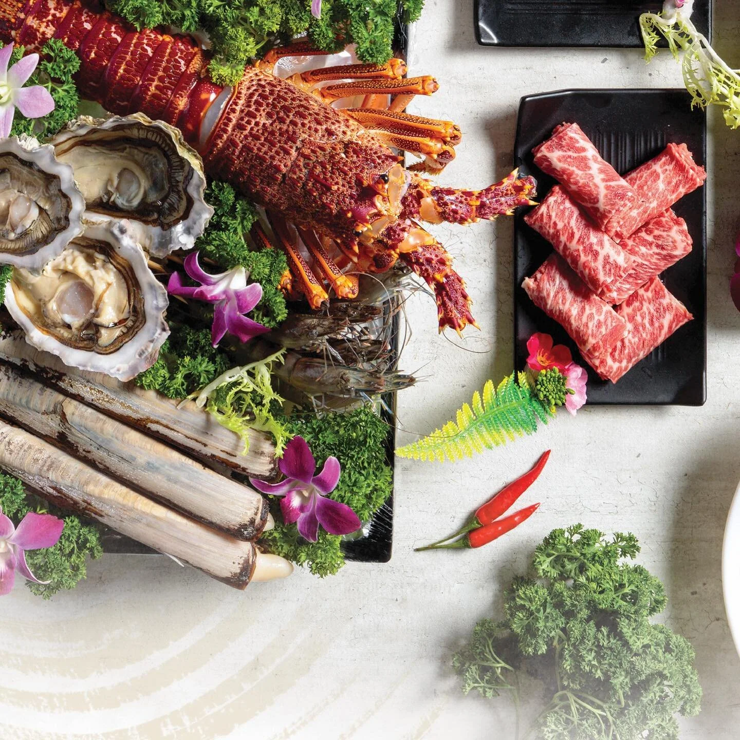 Enjoy the freshest catch of the day. It&rsquo;s seafood galore around the pot.

#EmpireHotpot