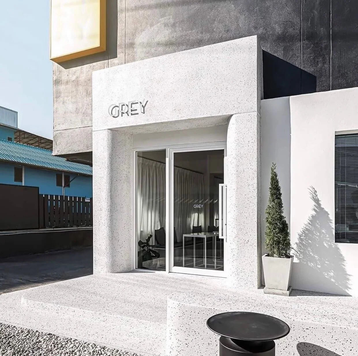 We all need to take a moment to appreciate this little cafe in Thailand, Grey Coffee. Stunning 

@greycoffee.th 

#kohn #cafes #cafe #caf #coffee #coffeetime #s #coffeeshop #restaurants #coffeelover #food #cafeteria #coffeelovers #cafezinho #cafestag
