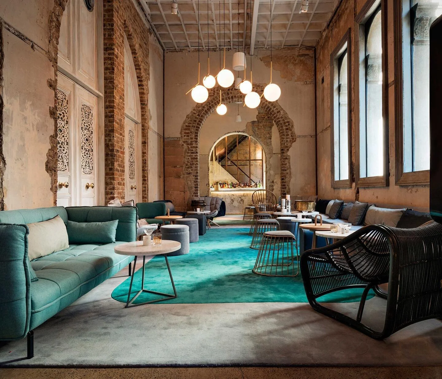 Interiors we love ❤️ Perfect bar snack before dining downstairs at @alpha.restaurant as far as events space go, we think this is the most beautiful entrance of any venue in Sydney. 

#eventsvenue #events #weddingvenue #weddings #venue #eventplanner #