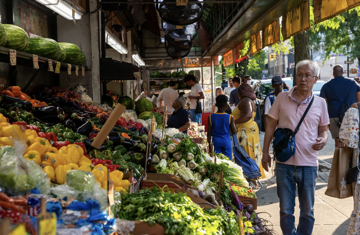 New Yorkers Get Squeamish About Salad Lunches Amid Parasite Outbreak