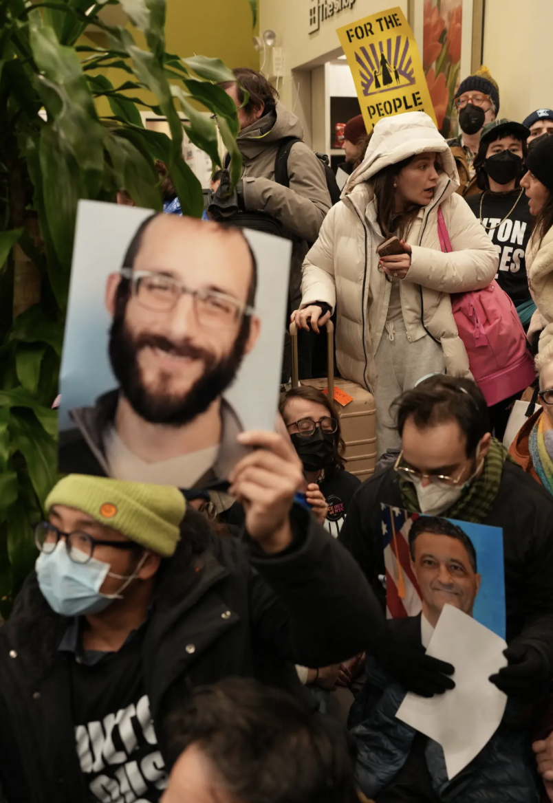 Dozens Arrested After Anti-ICE Protest at a Manhattan Hilton
