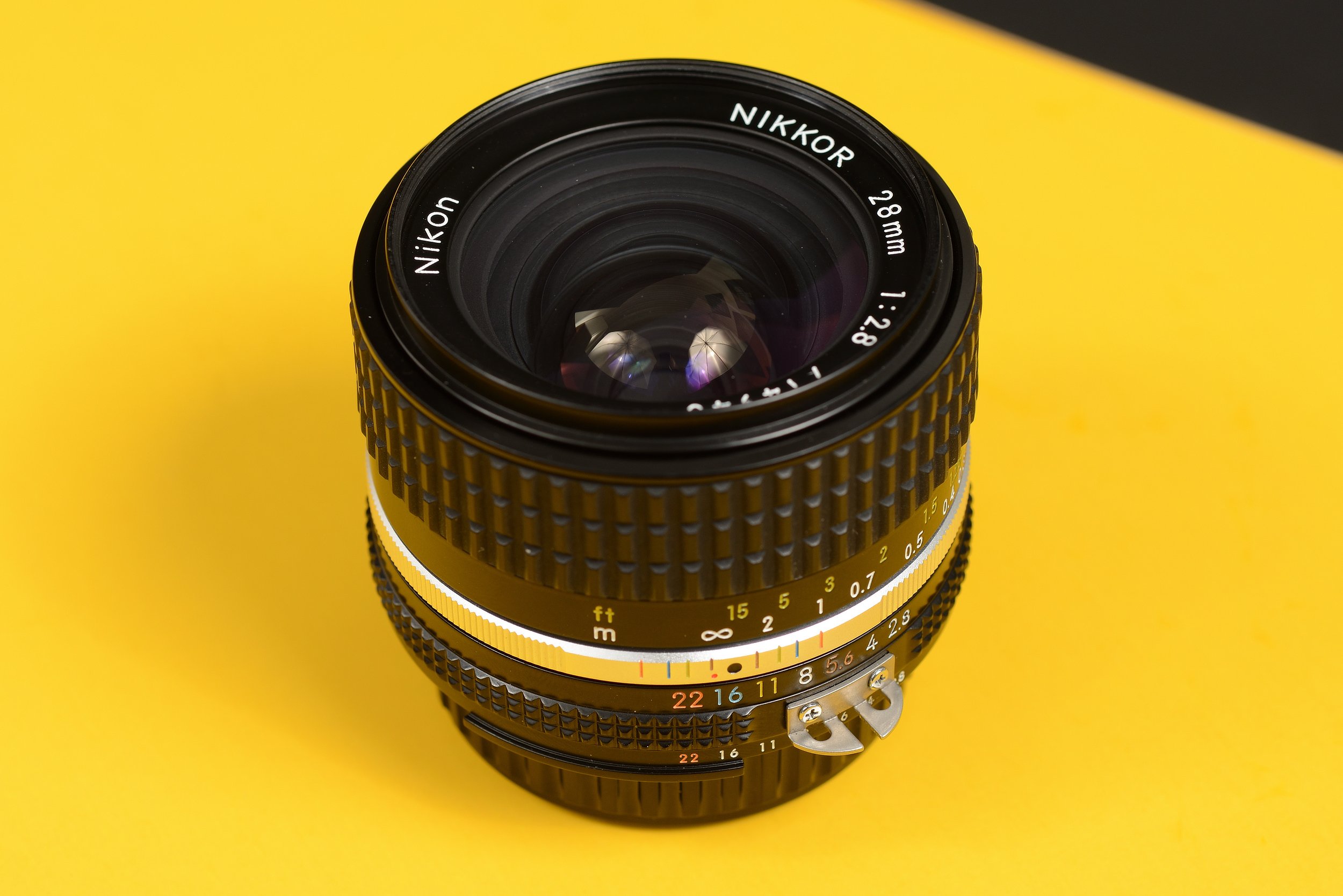 Nikon 28mm f/2.8 AiS (late) vs. Voigtländer 28mm f/2.8 SLII Nikon 28mm f/2.8 AiS (late) vs. Voigtländer 28mm f/2.8 SLII
