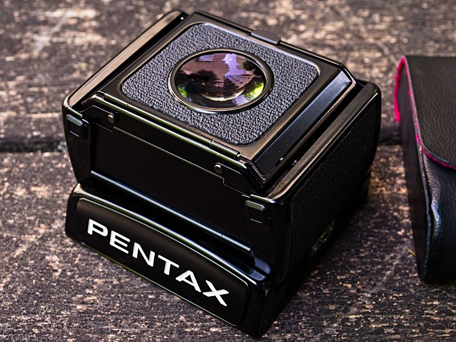 Pentax 6x7 System — Photography by Thomas Eisl