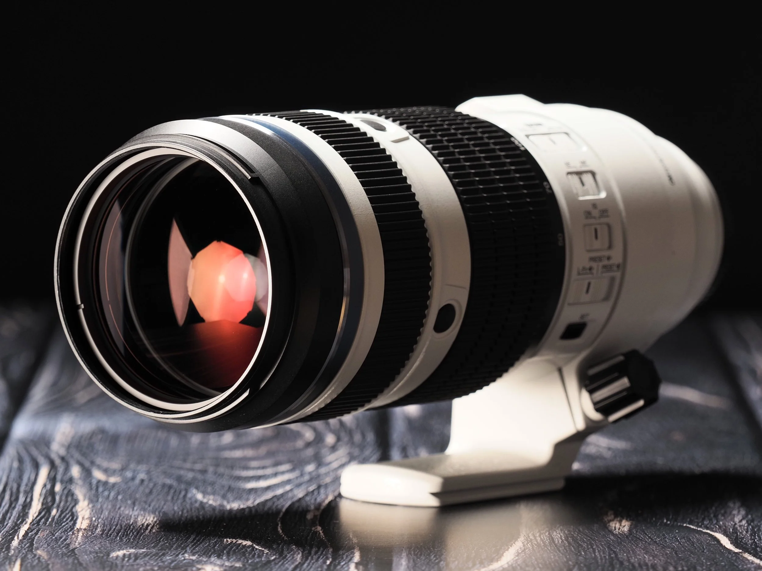 OM System M.Zuiko 50-200mm f/2.8 IS PRO