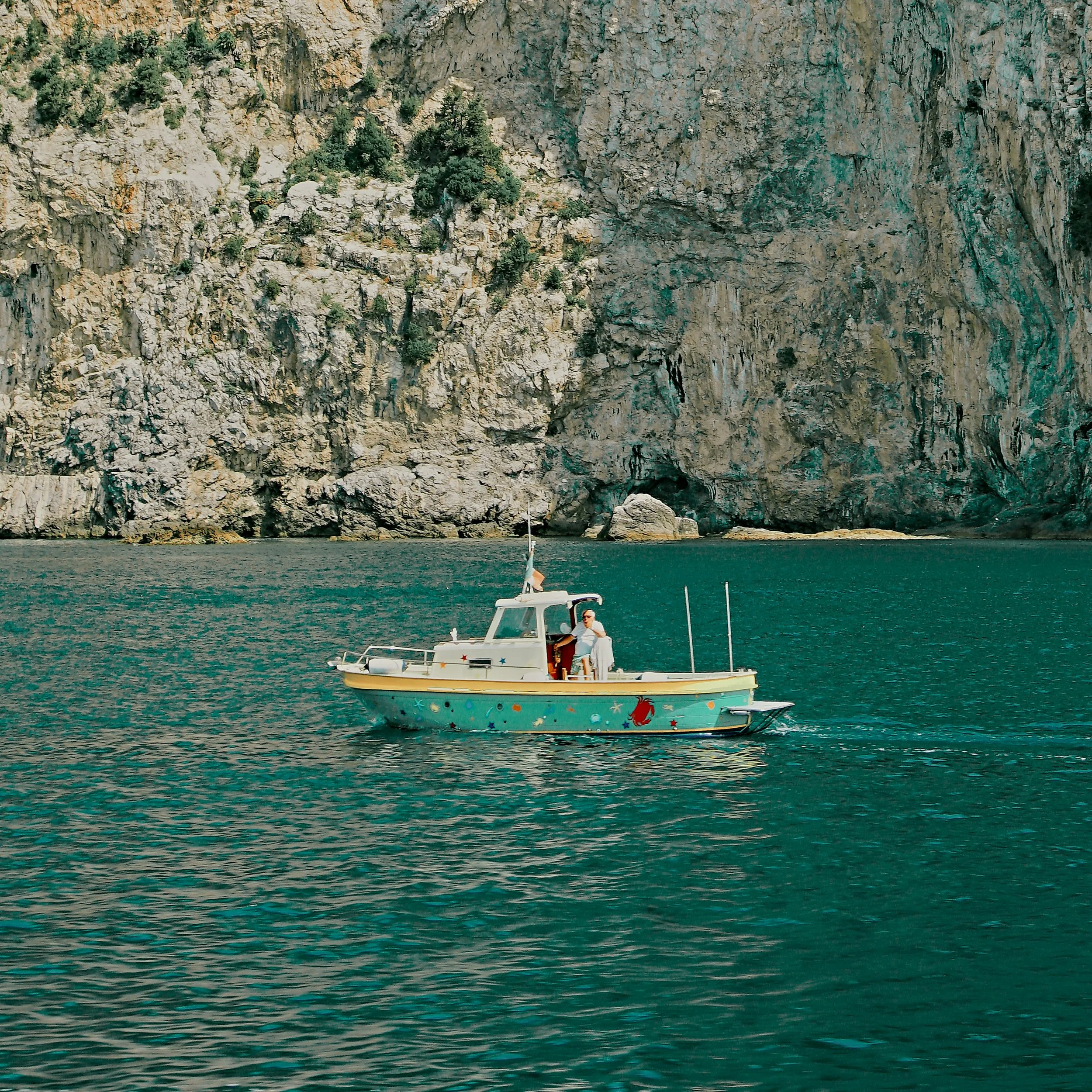 t-selin-erkan-UKqo1bHnft0-unsplash.jpg