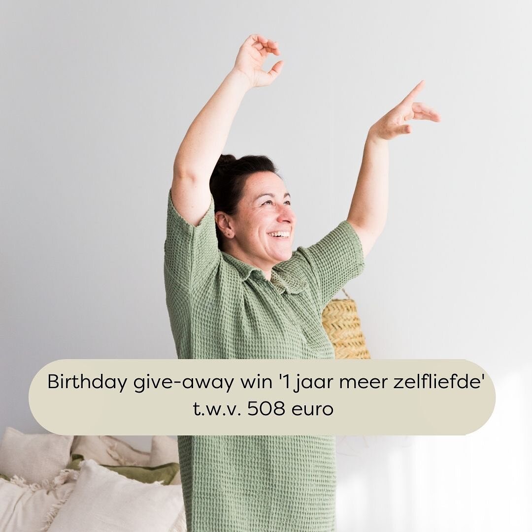 ✨2/2/22✨deze magische datum verdient een FEEST 🥳🥳🥳

Vandaag word ik 45 en lanceer mijn nieuwe cursus &lsquo;1 jaar meer zelfliefde&rsquo; (t.w.v. 508 euro) die ik 3x weggeef 🔥

&lsquo;1 jaar maar zelfliefde&rsquo; is een cursus waarin ik je leer 