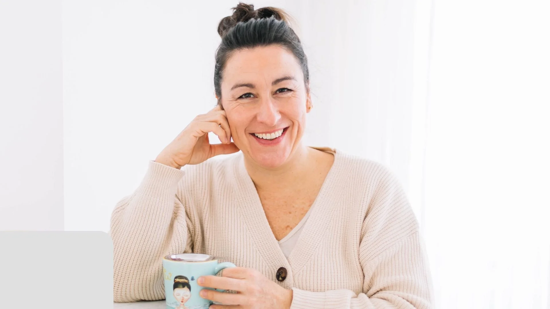 Waarom vrouwen gemiddeld 5kg aankomen na hun 40ste