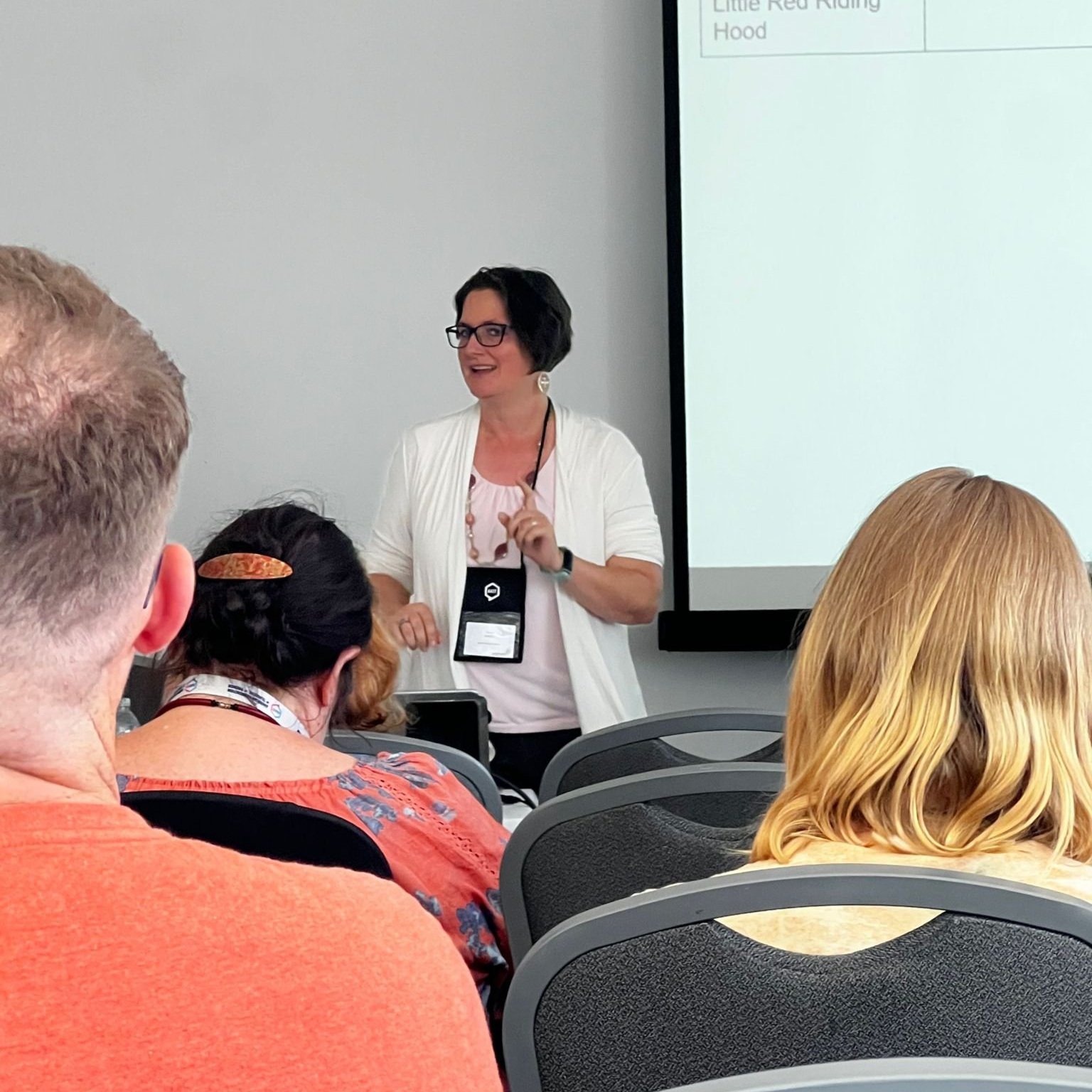 Lisa Bartels presenting a teacher professional development workshop