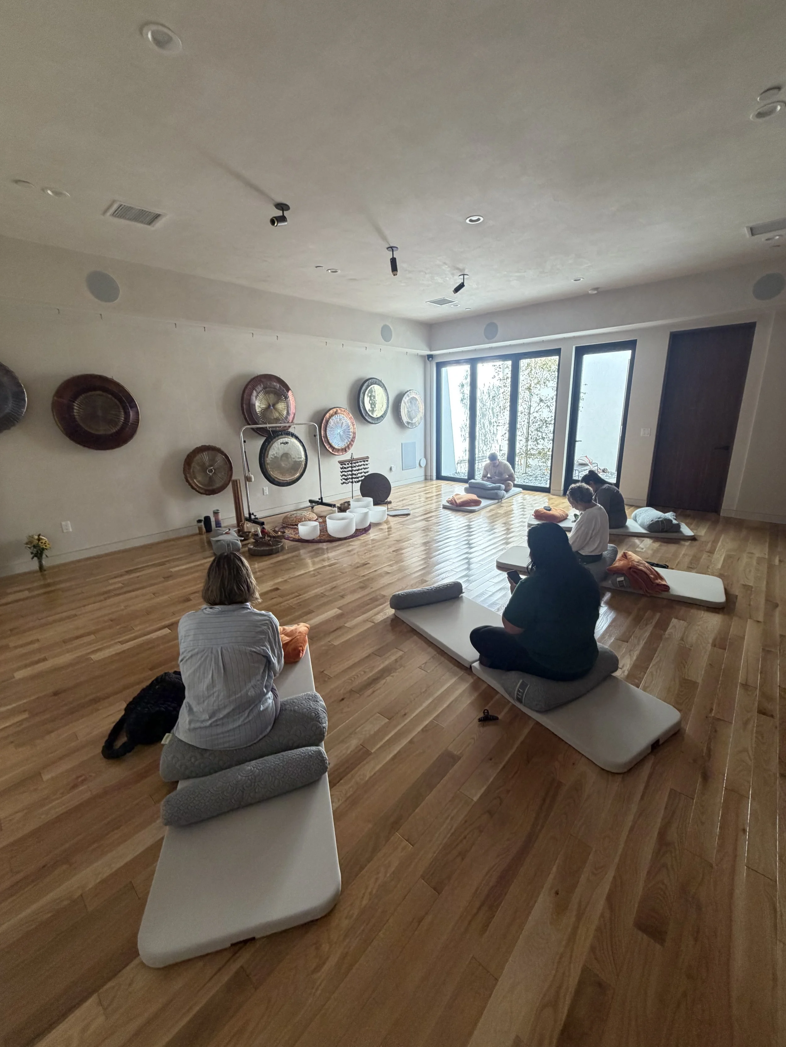 SUNDAY SOUND HEALING WITH BARRY