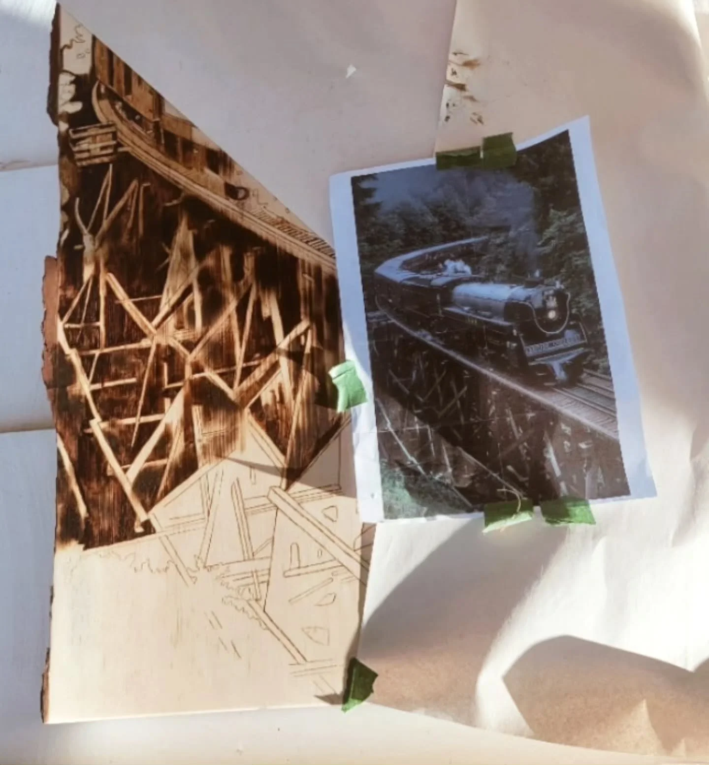 Photo reference for the woodburning commission ✨️ 
.
.
.
#woodburningart #pyrographyartist #pyrography #woodworking #train